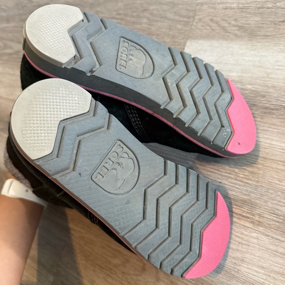 Sorel Rylee Black and Gray Quilted Cozy Boots - Picture 3 of 6